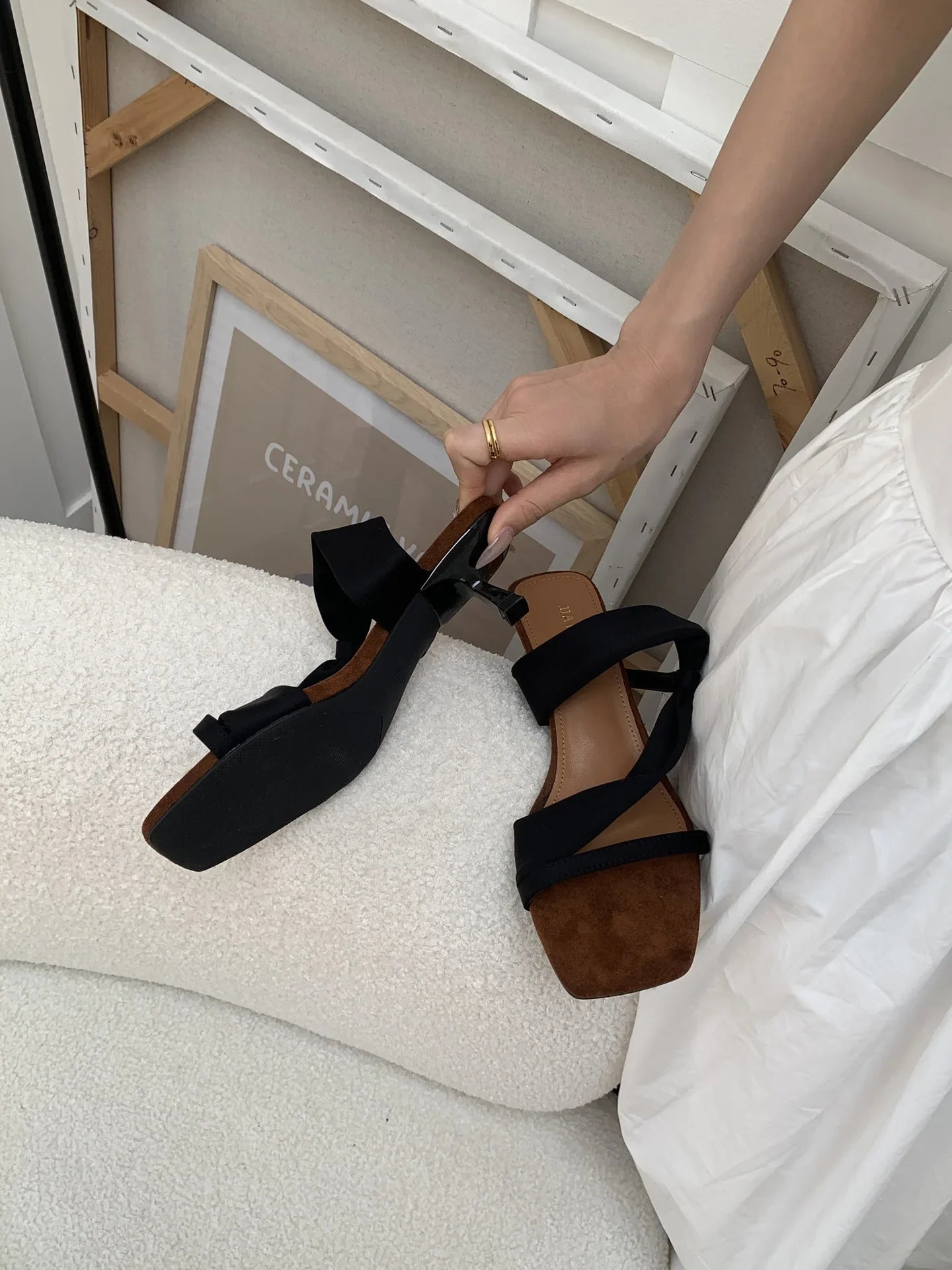 Low Shoes Rome PU Fabric Hoof Heels Silk Low Shoes Hoof Heels Silk Rome Fabric