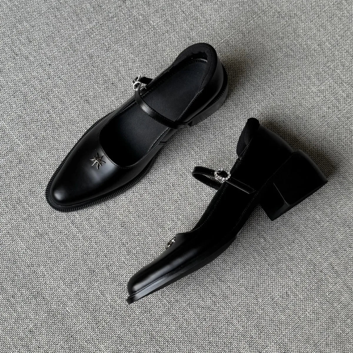 Shallow Mouthed Mary Jane Shoes Thick Heel with A Single Button Leather Shoes Metal Decorative Leisure Flat Shoes
