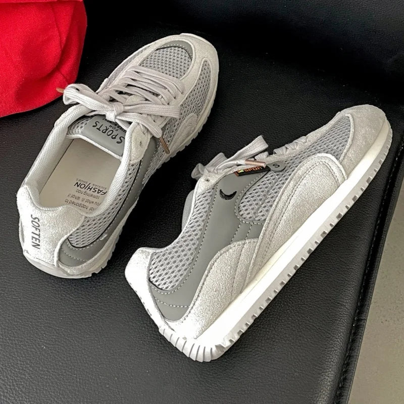 Running Shoes Mesh Breathable Casual Sneakers Lace Up Anti-Slip Retro Sports Shoes Versatile Low Top Sneakers