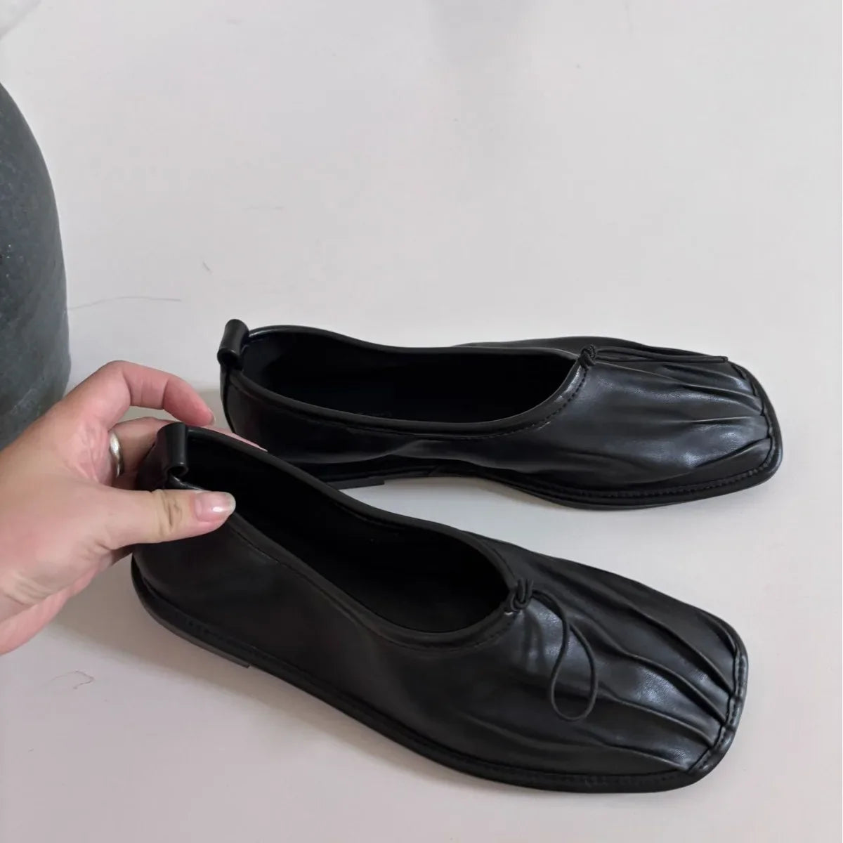 Pleated Retro Casual Flat Shoes Loafers Soft Sole Comfort Office Shoes Light Soft Leather Brand Ballet Flats