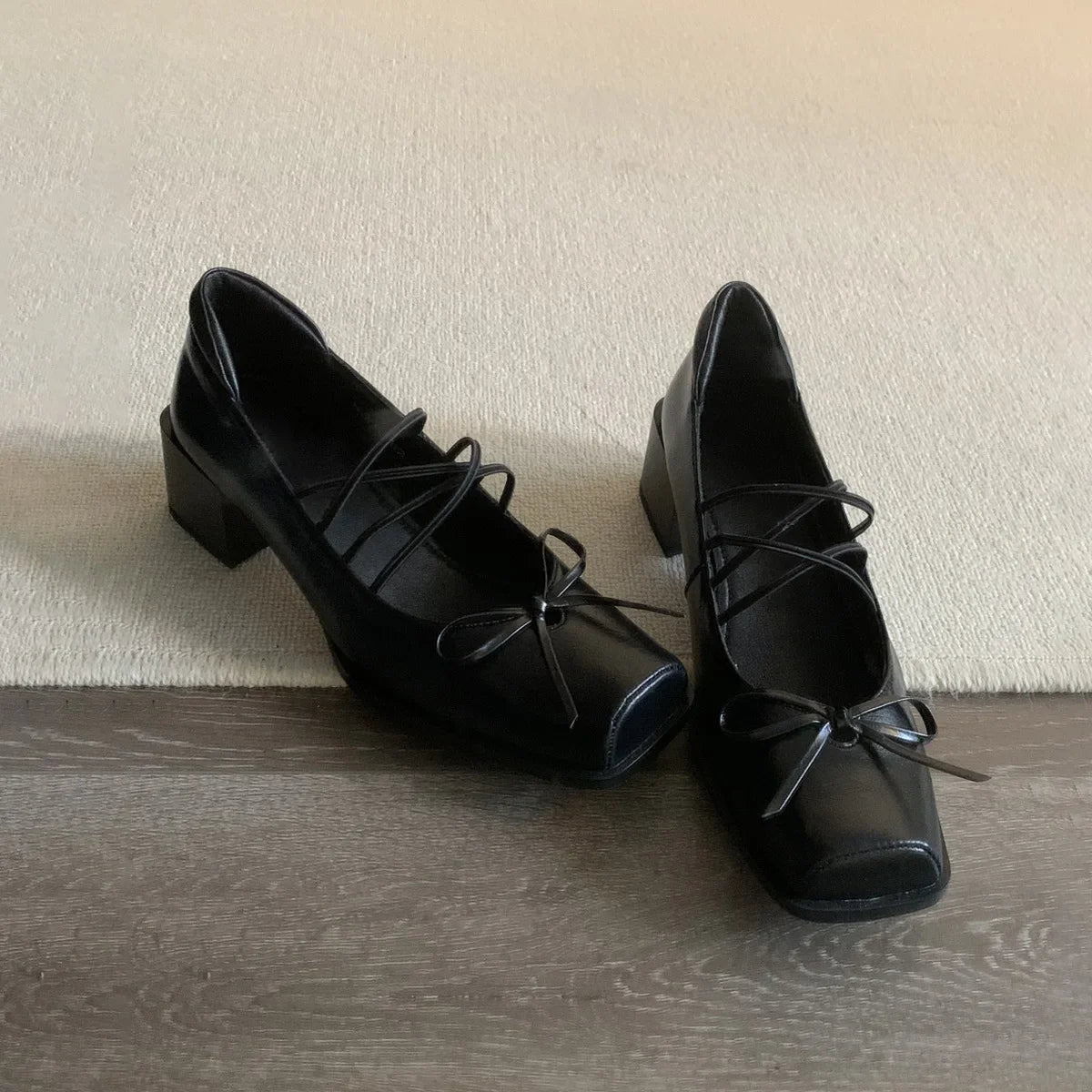 Genuine Leather Bow Decorated Flat Shoes with Cross Straps Thick Heels Mary Jane Shoes Shallow Mouth Comfortable Loafers