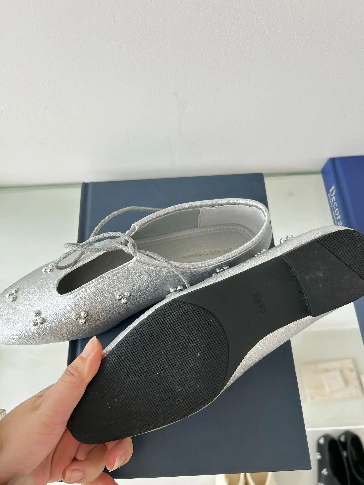Metal Rivet Decoration Shallow Mouth Ballet Flats High Quality Soft Bottom Lacing Flat Shoes Casual Comfy Shoes