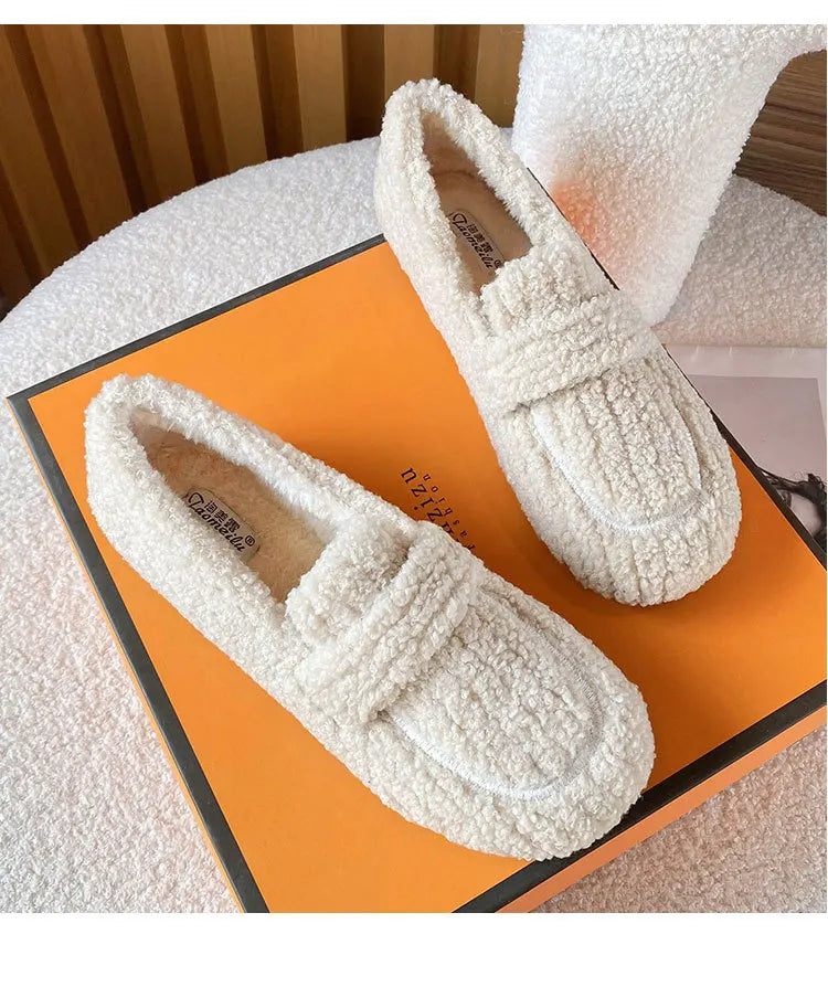 Plus Size 34-43 Wool Shoes Warm Cotton Loafers Femmes Lambswool Moccasins Slip On Round Toe Sheep Fur Flats