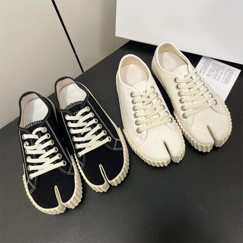 Canvas Tabi Sneakers Split Toe Flats Low Top Tabi Shoes Pig Hoof Shoes Loafers Zapatos De Mujer