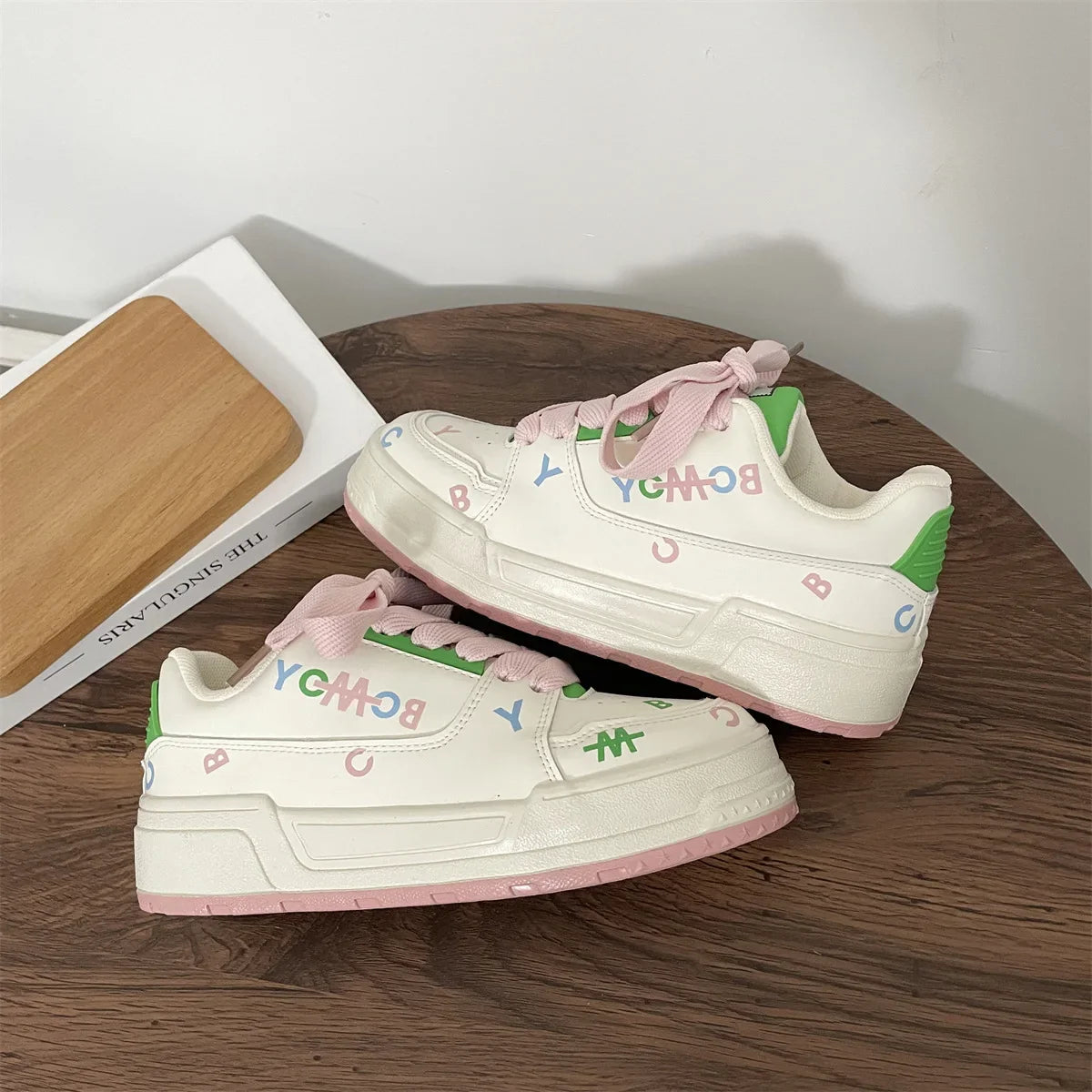 Casual Low-Top Student Sport Sneakers All-MatchLetters Graffiti Thick Bottom Shoes Tenis De Mujer