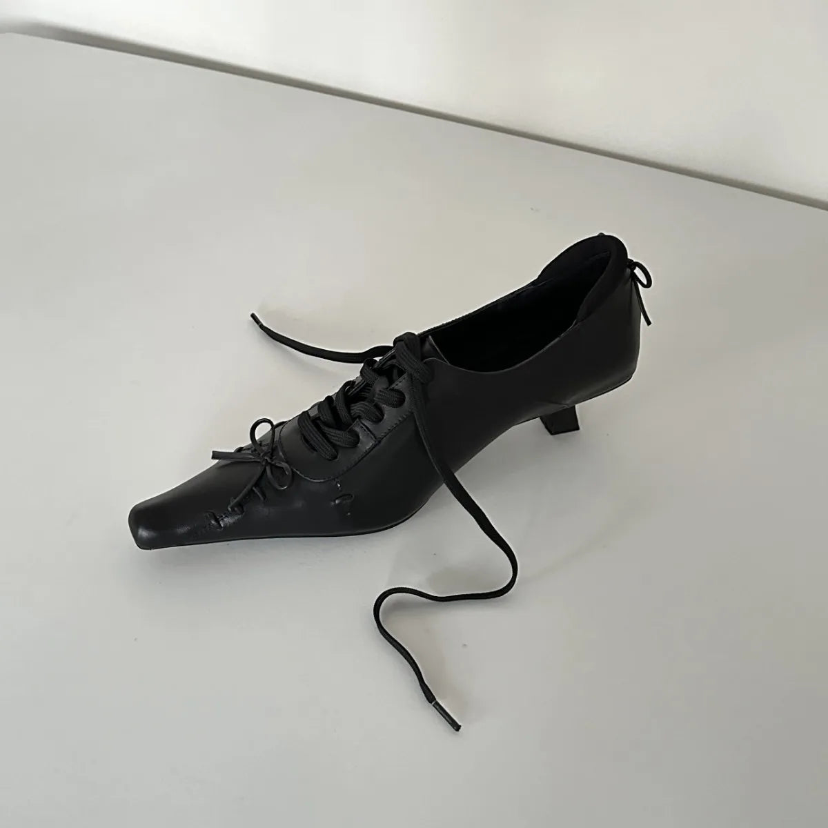 Retro Square Toe Lace Up Leather Pumps Temperament Niche Mid Heel Shoes Versatile Soft Shoes Comfortable