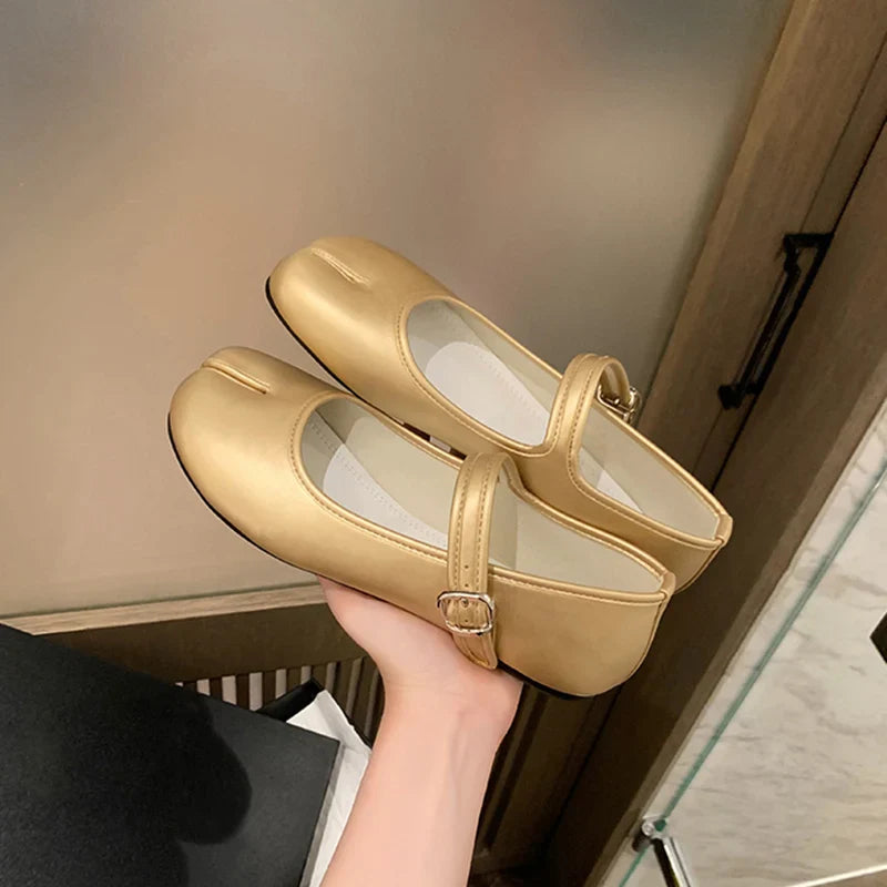 Split Toe Tabi Shoes Buckle Mary Janes Shoes Flats chaussure femme Leisure Shoes zapatos de mujer