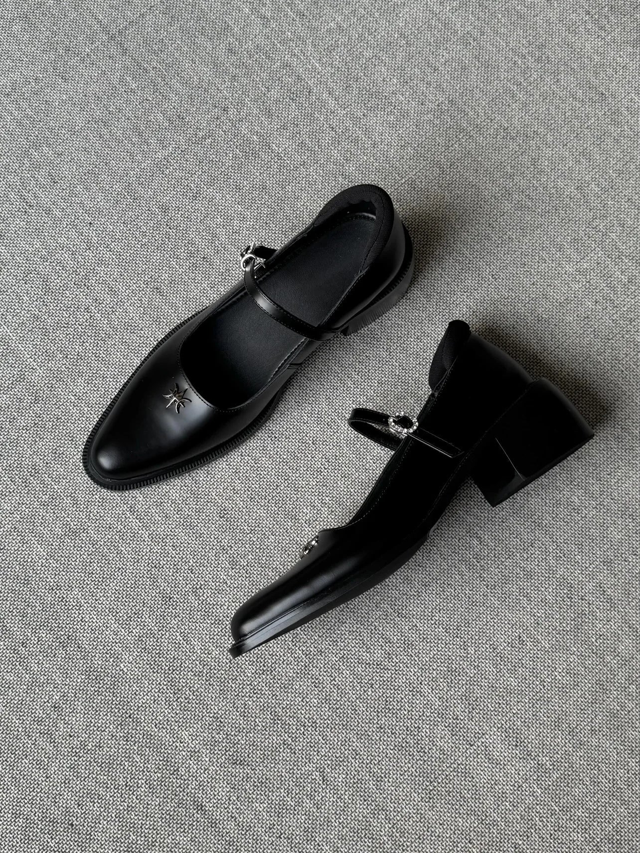 Shallow Mouthed Mary Jane Shoes Thick Heel with A Single Button Leather Shoes Metal Decorative Leisure Flat Shoes