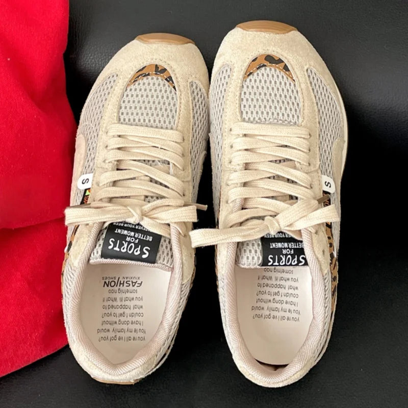 Running Shoes Mesh Breathable Casual Sneakers Lace Up Anti-Slip Retro Sports Shoes Versatile Low Top Sneakers