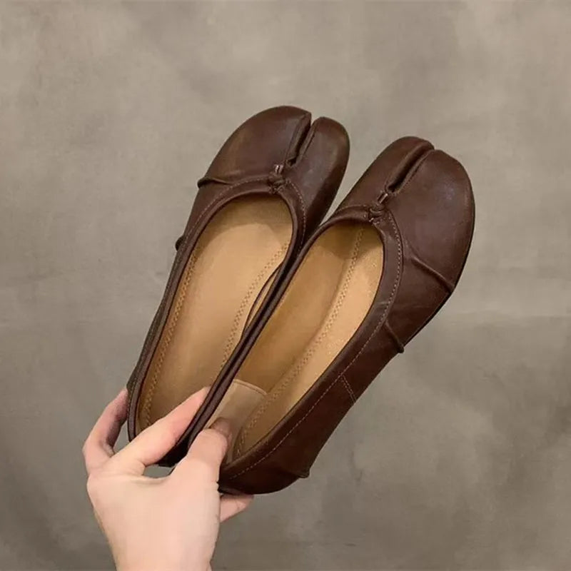 Split Toe Ballet Flats Tabi Shoes Casual Slip-on Loafers Pleated Leather Espadrilles Zapatillas Mujer