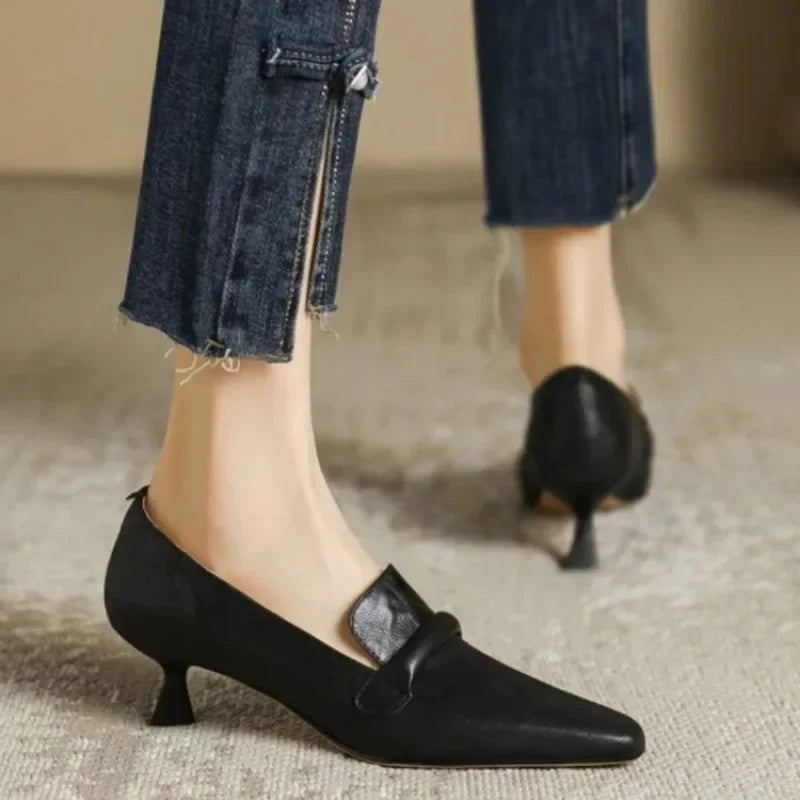 French retro temperament low-heeled shoes leather pointed high heels small leather shoes large size 43