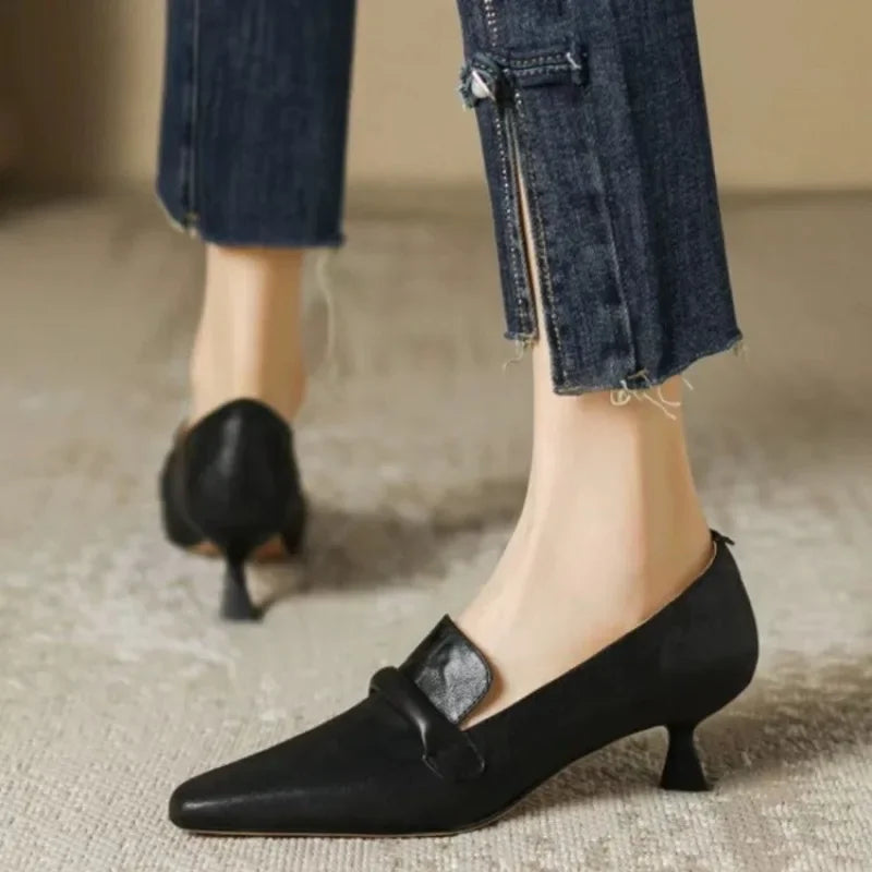 French retro temperament low-heeled shoes leather pointed high heels small leather shoes large size 43