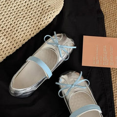 Mary Jane's Small Single Shoes Are Comfortable