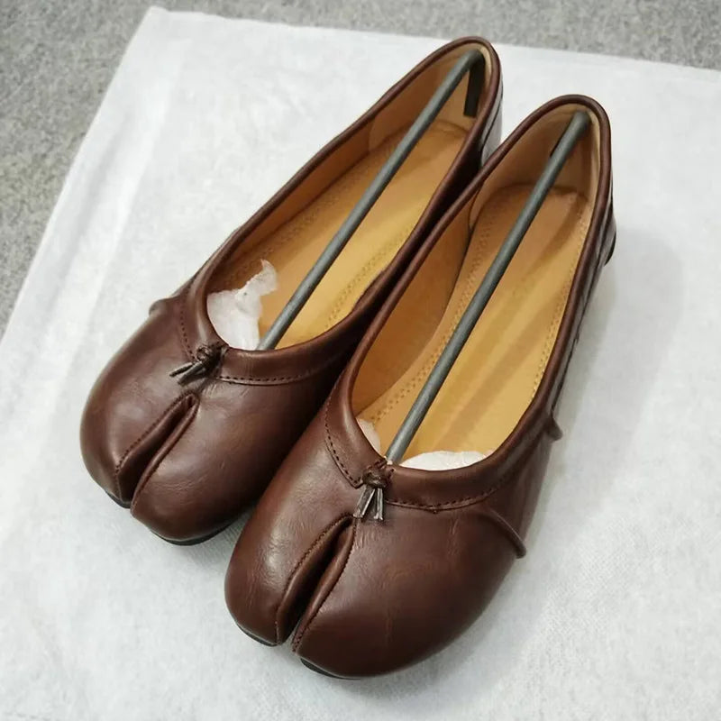 Split Toe Ballet Flats Tabi Shoes Casual Slip-on Loafers Pleated Leather Espadrilles Zapatillas Mujer