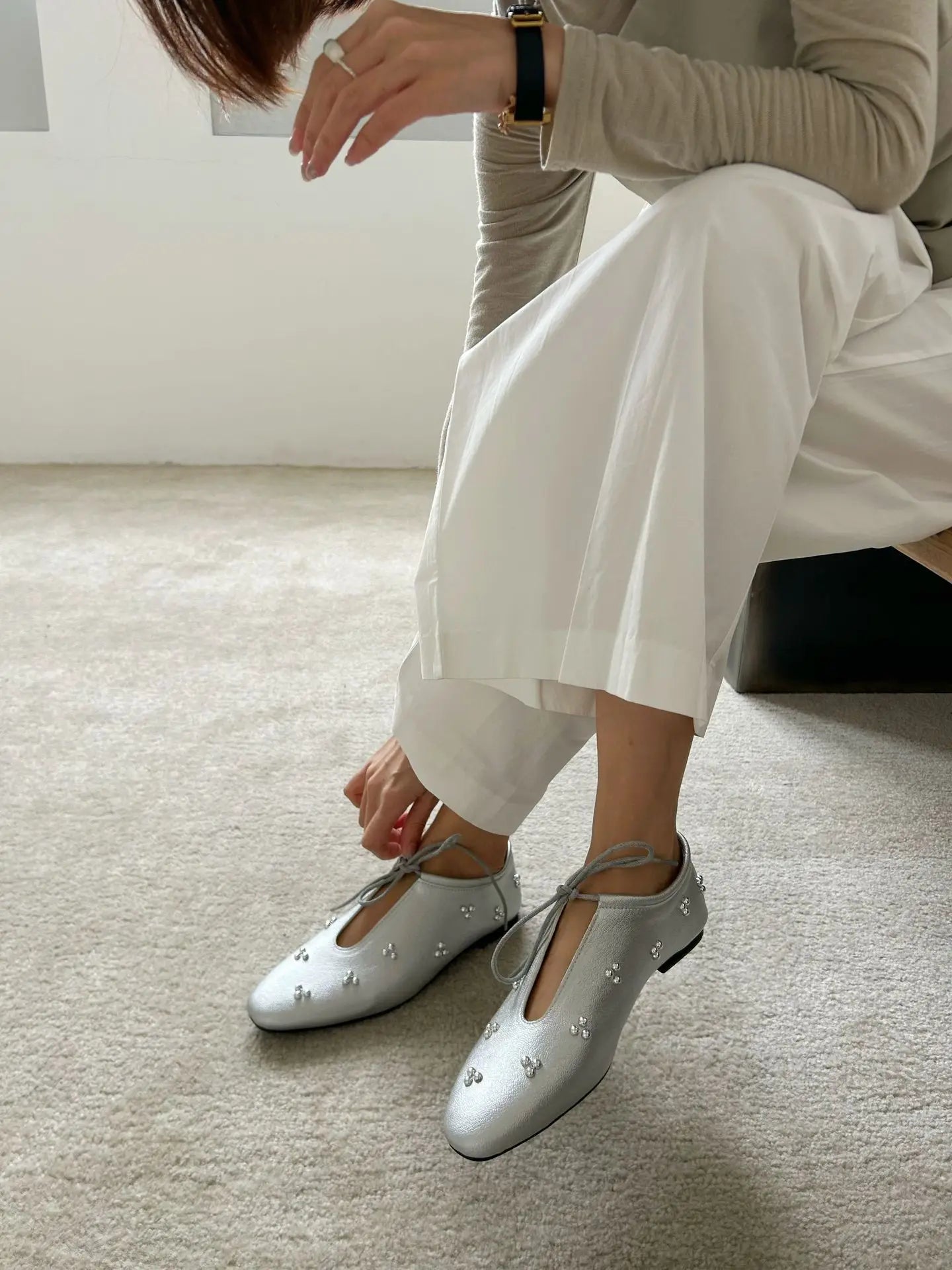 Metal Rivet Decoration Shallow Mouth Ballet Flats High Quality Soft Bottom Lacing Flat Shoes Casual Comfy Shoes