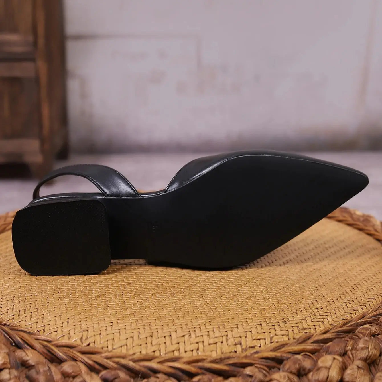 Brand Slingback Shoes Pointed Toe Shallow Slip On Mules Shoes Flat Heel Casual Lady Vacation Slide