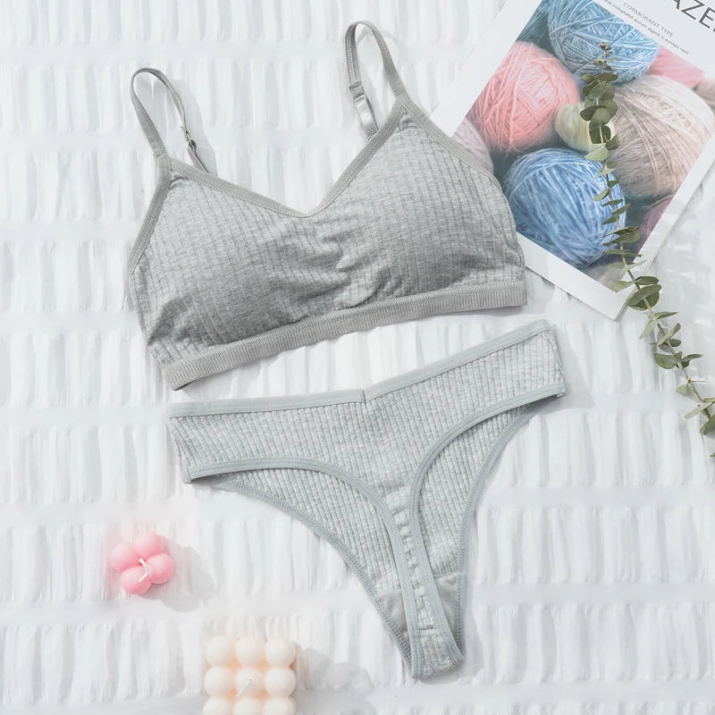 Seamless Cotton Tops Low Waist Comfortable Soft Wire Free Solid Color Lingerie Set