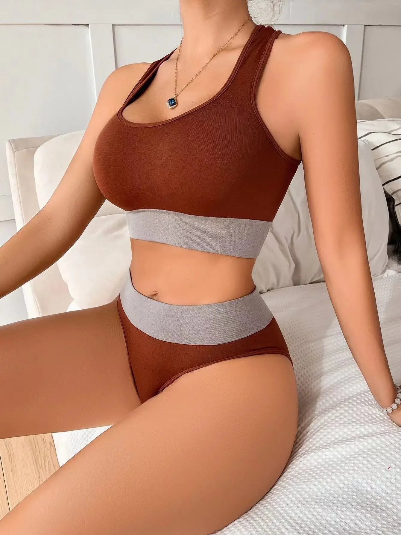 Seamless Mid Waist Comfortable Tank Tops Lingerie Sports Underwear Set