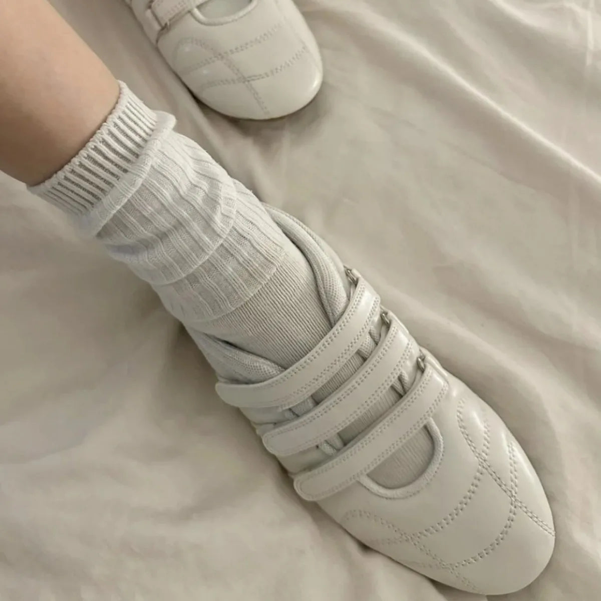 Shoes Soft Sole Comfortable Hollow White Shoes with Velcro Lightweight Mary Jane Flats Comfortable Loafers Shoes Fashion