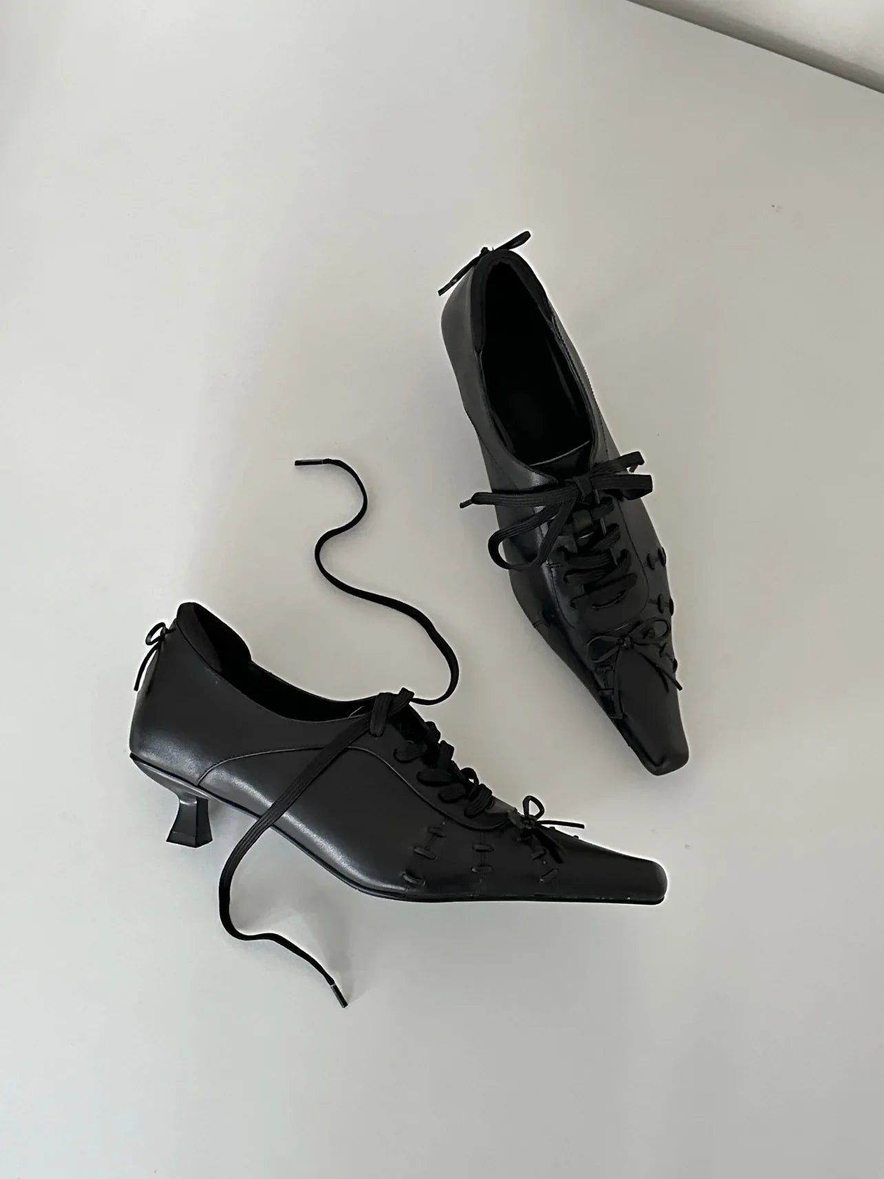 Retro Square Toe Lace Up Leather Pumps Temperament Niche Mid Heel Shoes Versatile Soft Shoes Comfortable