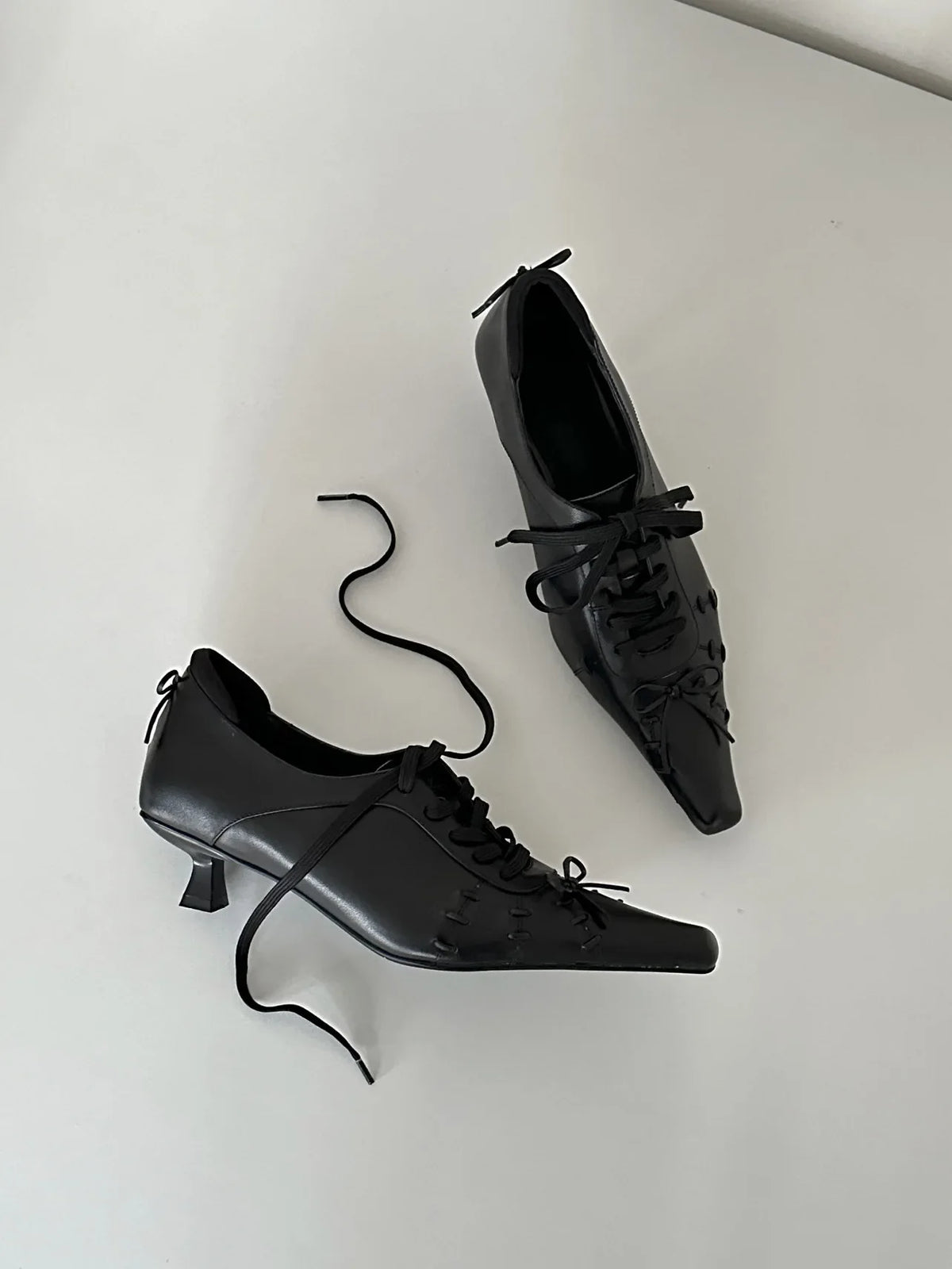 Retro Square Toe Lace Up Leather Pumps Temperament Niche Mid Heel Shoes Versatile Soft Shoes Comfortable