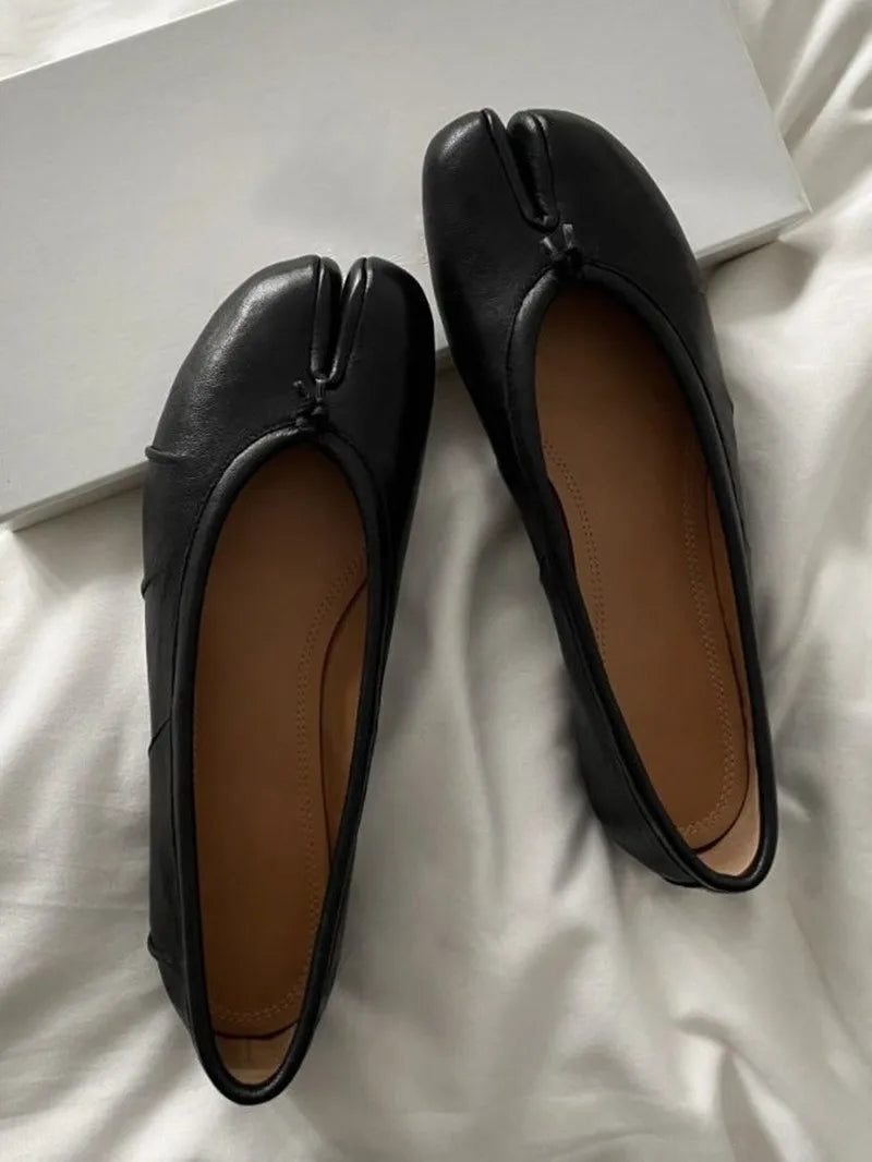 Split Toe Ballet Flats Tabi Shoes Casual Slip-on Loafers Pleated Leather Espadrilles Zapatillas Mujer