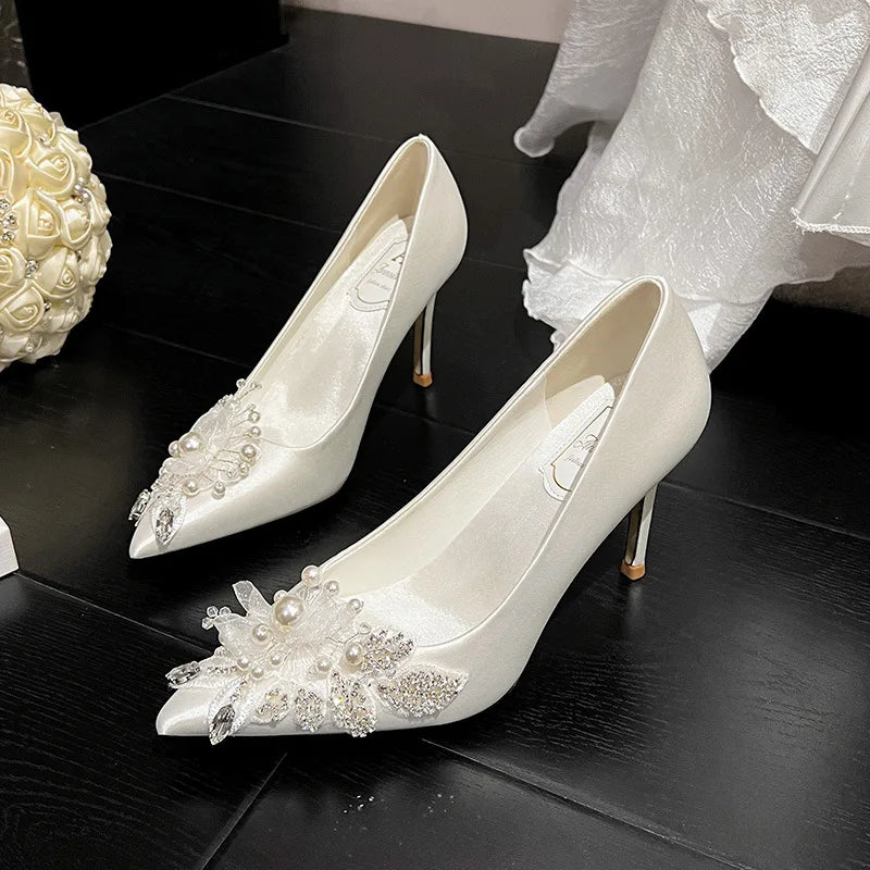 Bride Shoes Crystals Flowers White High Heels Hand-embroidered Pearl Flowers Satin Lady Thin Heels