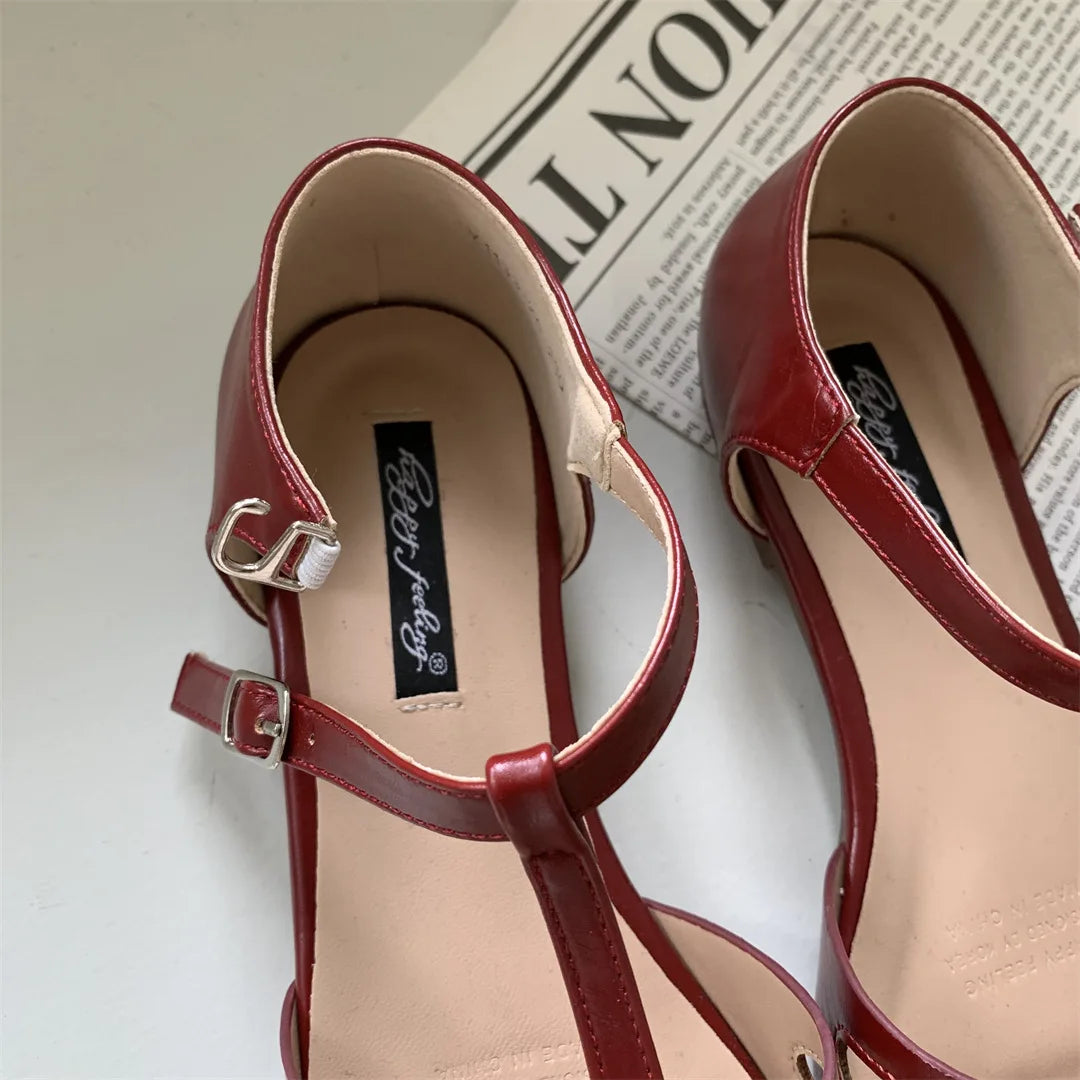 T-strap Rome Flat Sandals Hollow Out Vintage Mary Janes Shoes Pu Leather Holiday Elegant Gladiator Sandals