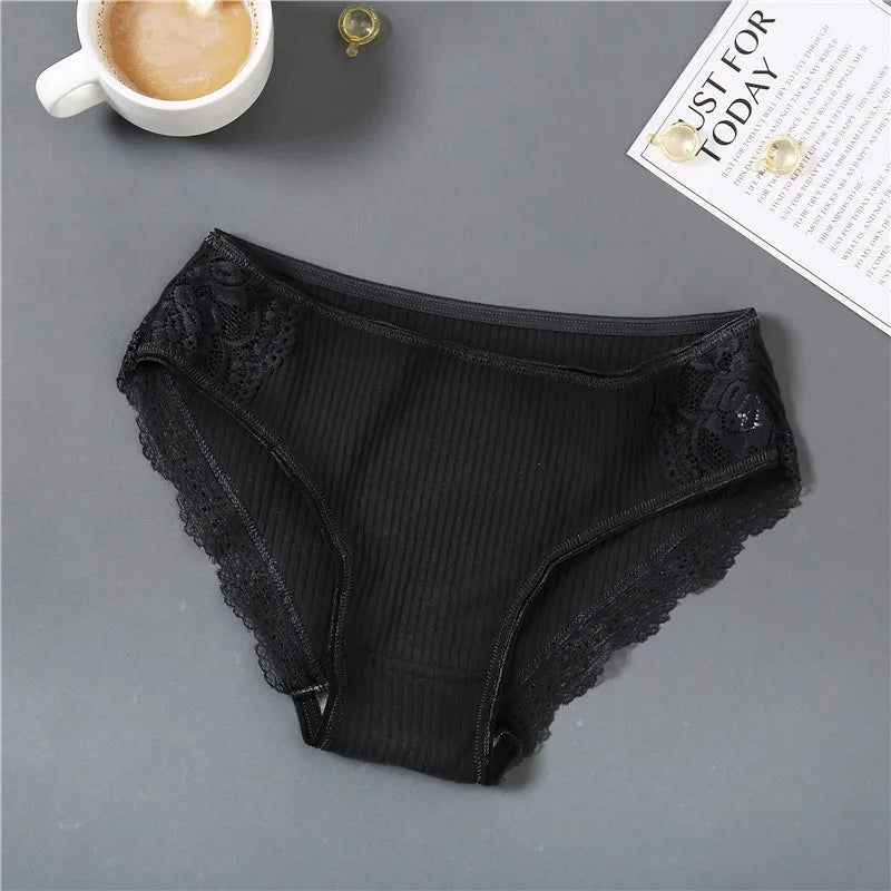 Trendy Patchwork Lace Briefs Soft Underpants Low-Rise Lingerie Cotton Panties 3Pcs set