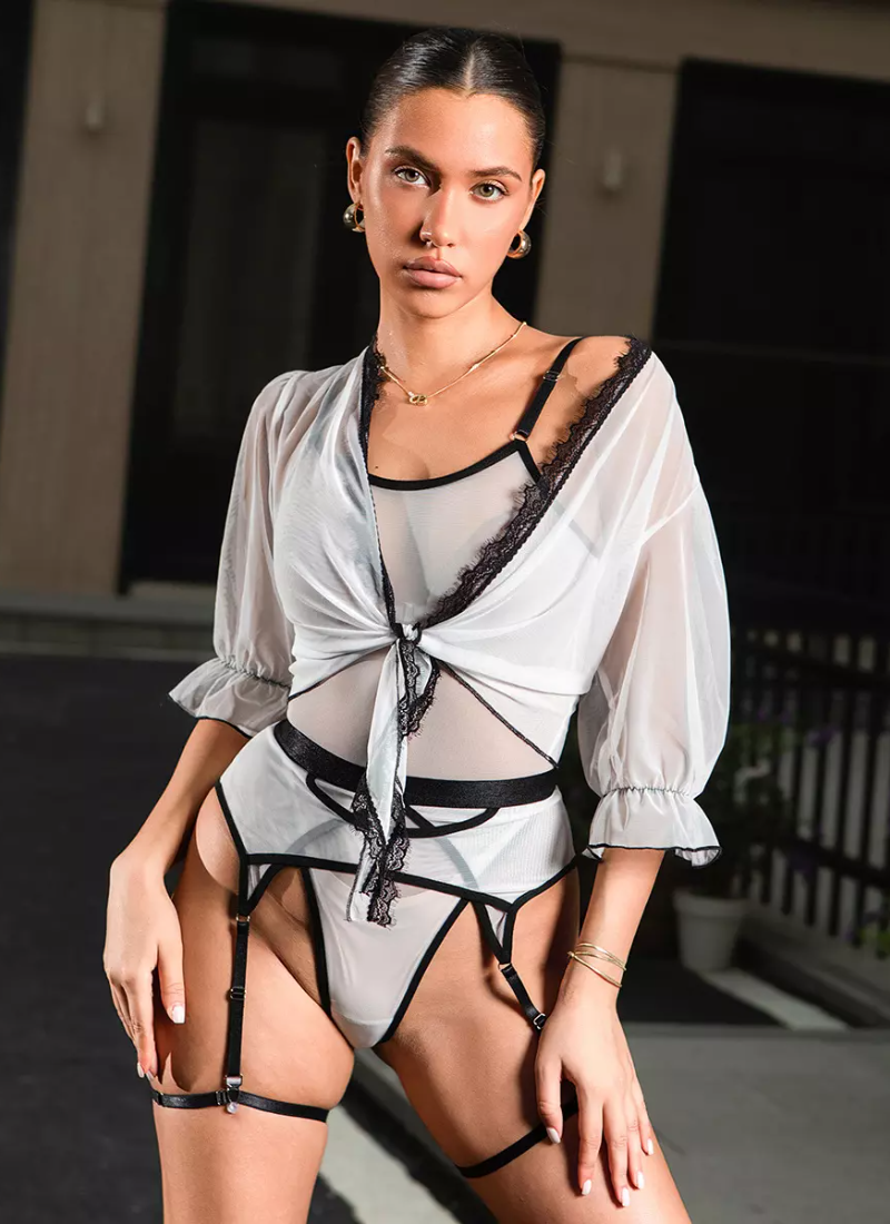 Vintage Lingerie 4-Piece Sheer Bra And Panty Sets With Overcoat