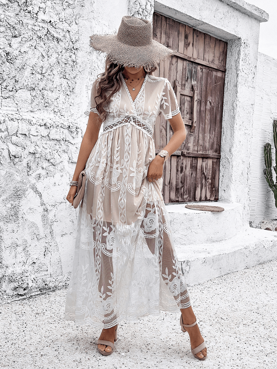 Iconic Entrance Lace Maxi Dress - White